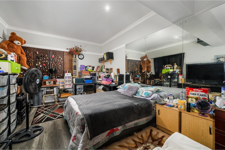 5 Bedroom Property for Sale in Summerstrand Eastern Cape